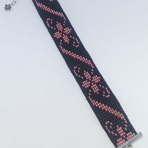 Women's bracelet